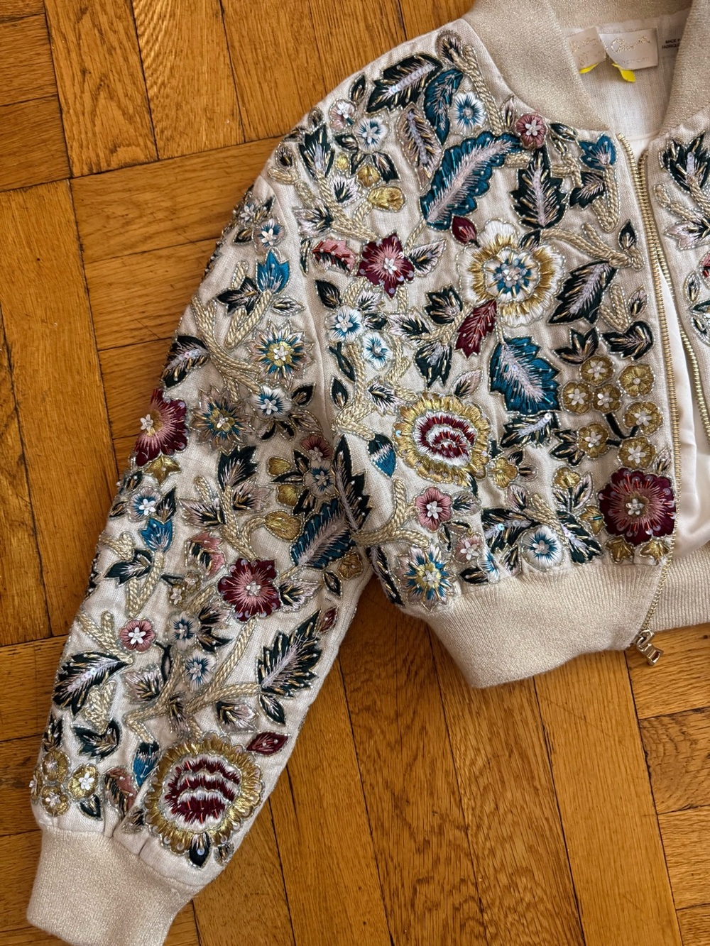 Alice + Olivia
ODIE EMBELLISHED BOMBER - Picture 13 of 16
